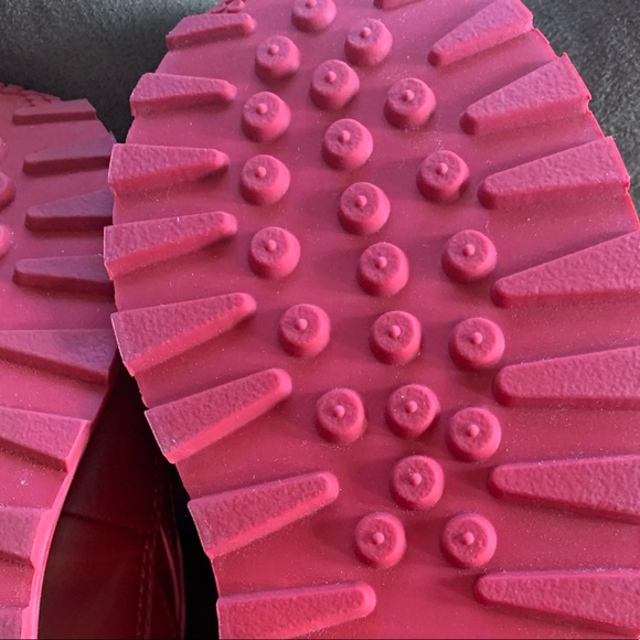 Red REEBOX - Picture 2 of 4